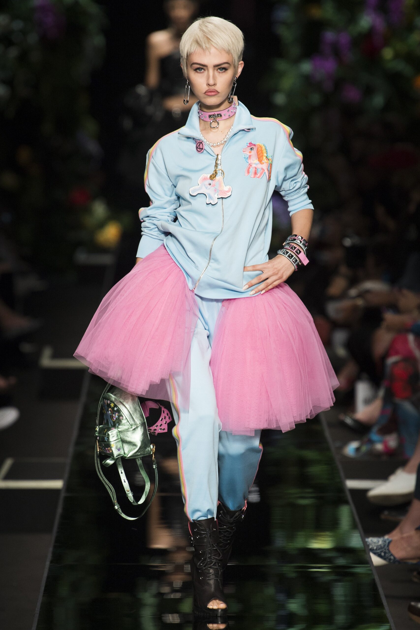 Charlotte Free ss18 Moschino