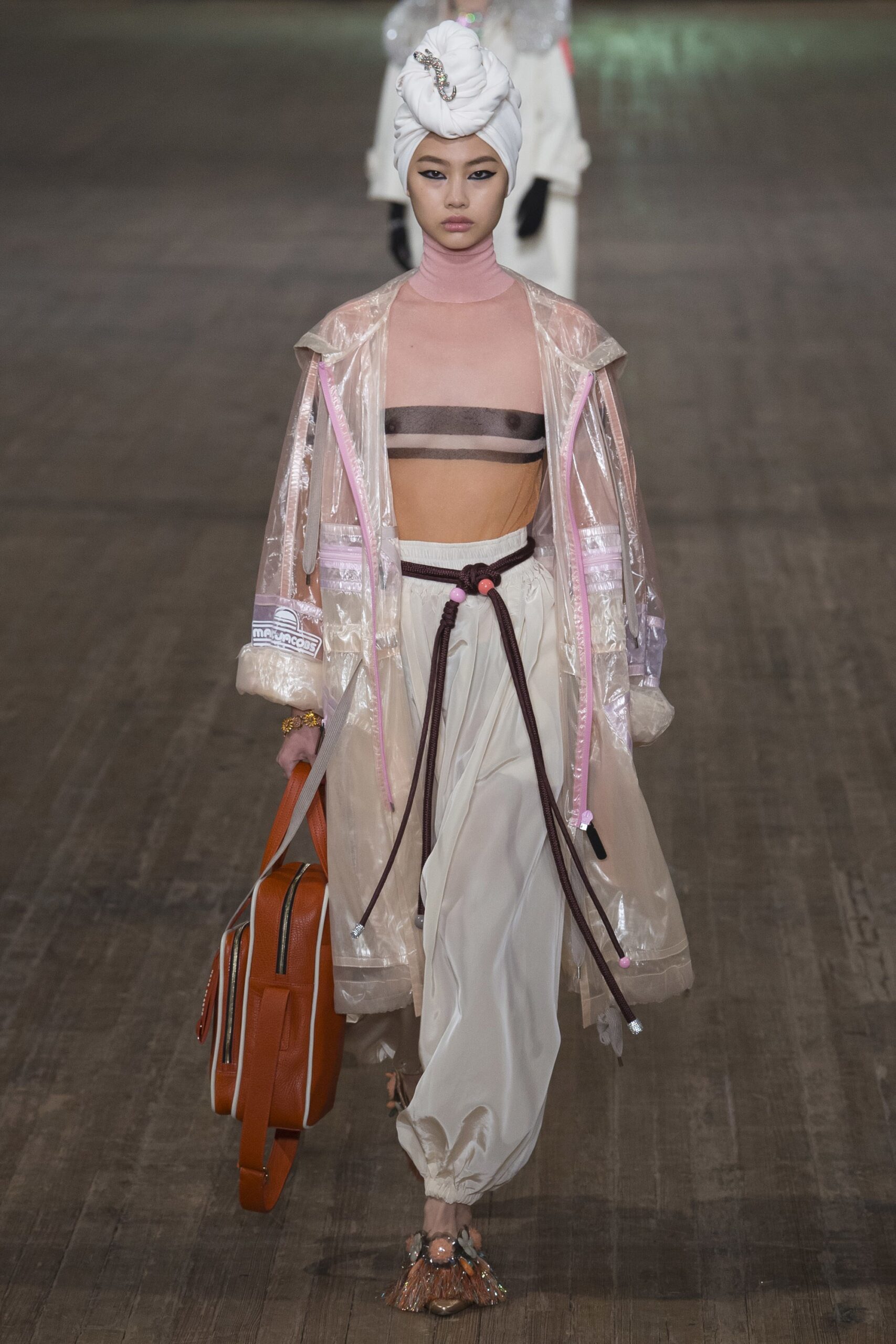 Hoyeon Jung for Marc Jacobs ss18 designer catwalk 90s