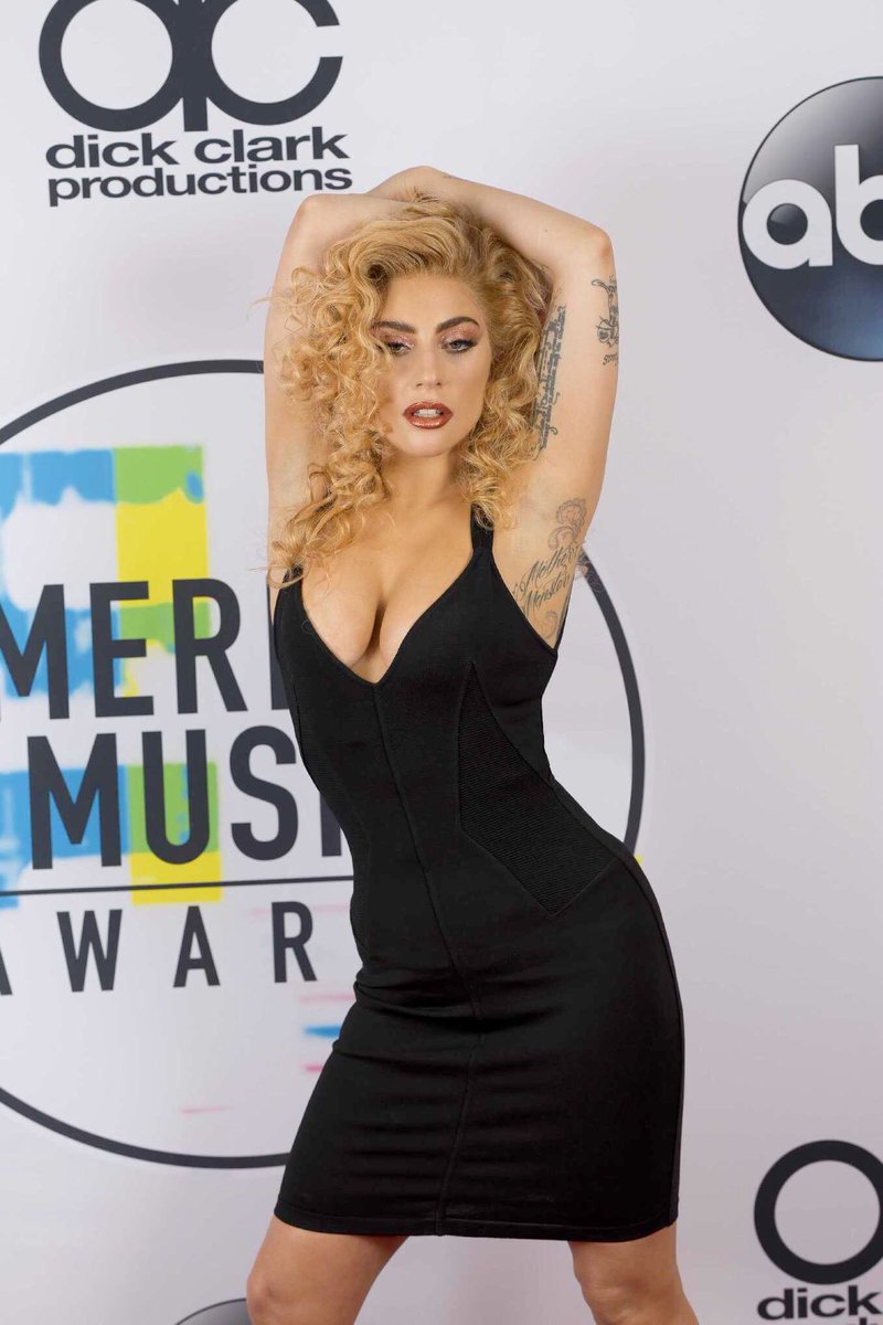 Lady Gaga wearing Alaïa at the AMAs. Twitter @ladygaga