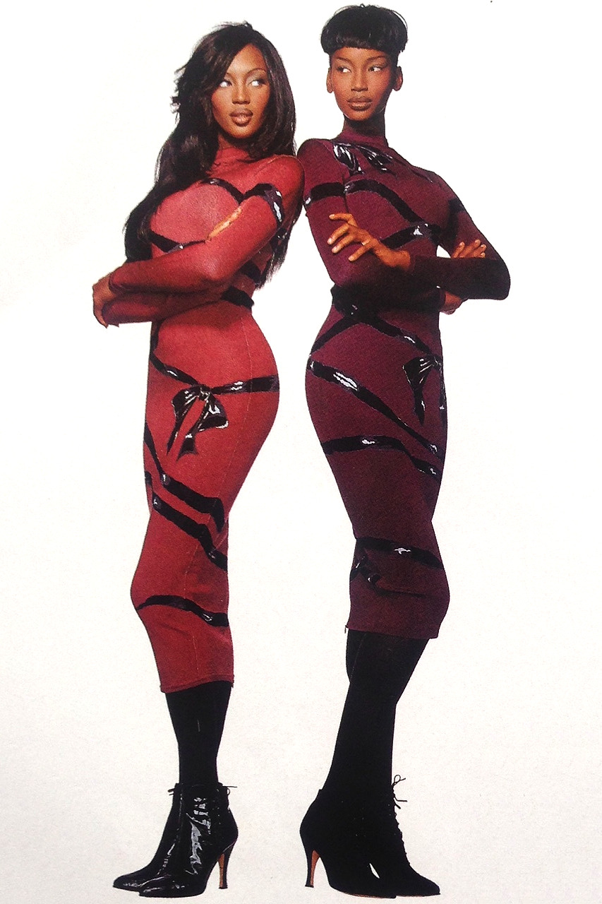 Naomi and Beverly in an editorial in 1992. This design was first seen on Alaia's runway for Fall in 92. Picture via Getty