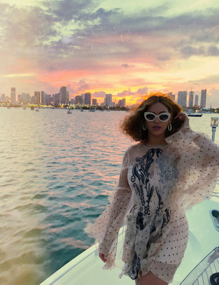 Beyoncé in Miami via Twitter @Bey_Legion