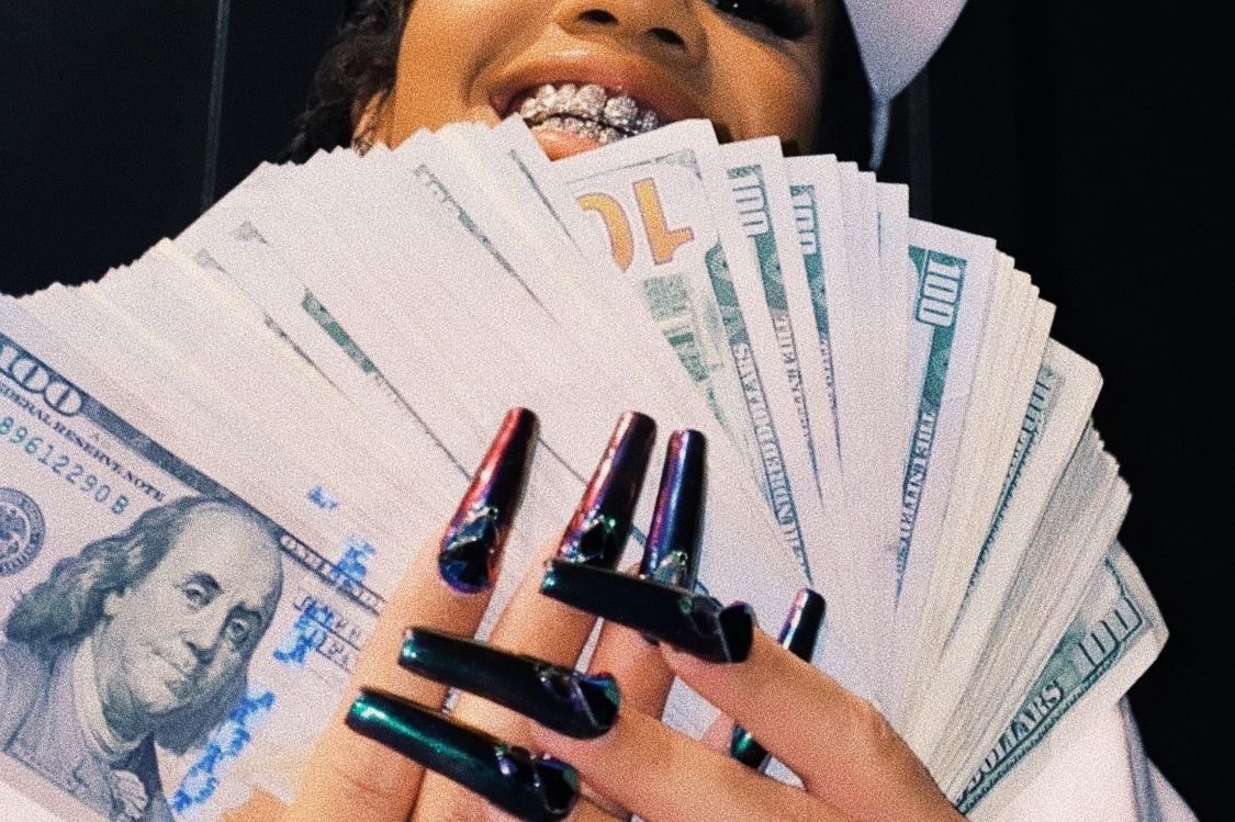 Saweetie: The Icy Girl That Always Gets to the Bag - MEFeater