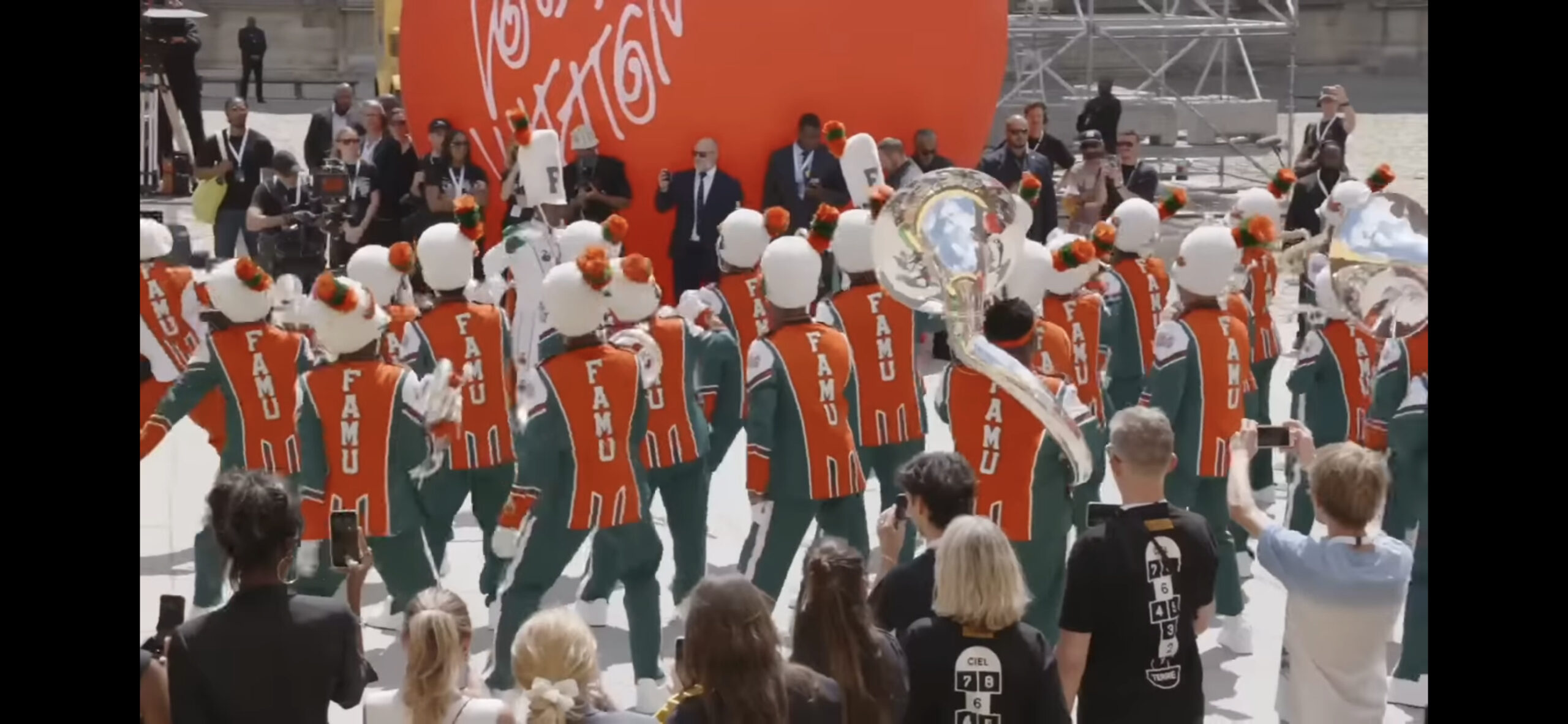 Louis Vuitton Men's Show Featured a Marching Band and Kendrick Lamar – WWD