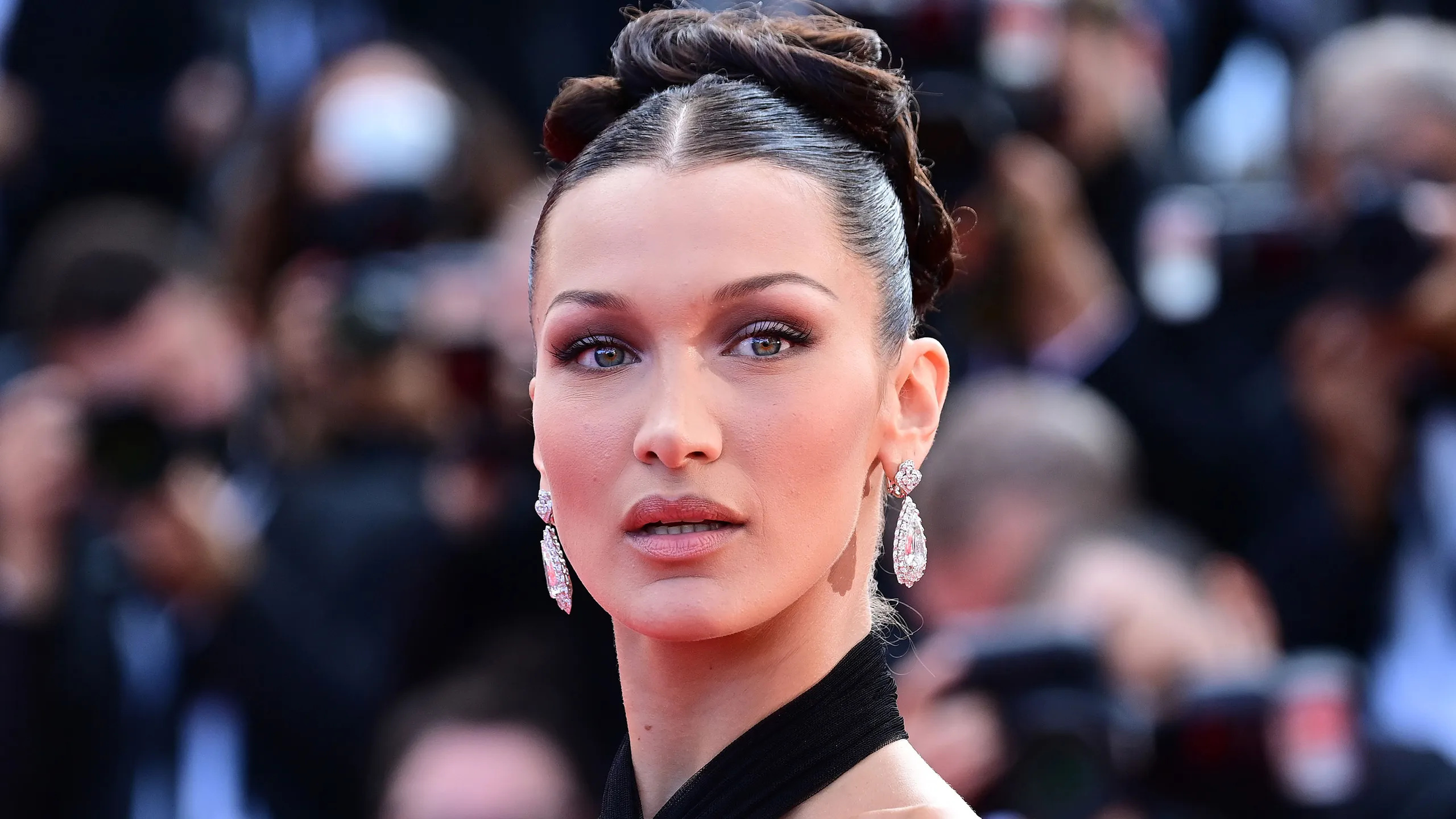 It-Girl Bella Hadid Is the 2022 Model of the Year - MEFeater