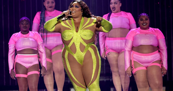 https://www.mefeater.com/wp-content/uploads/2023/08/recensie-lizzo-een-feestelijke-therapiesessie-in-de-ziggo-dome-570x300.jpg